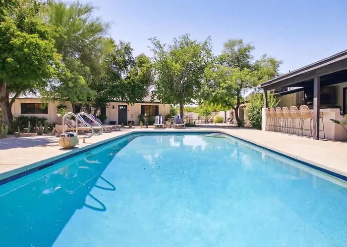 Holiday home Luxe Desert Compound Private Heated Pool