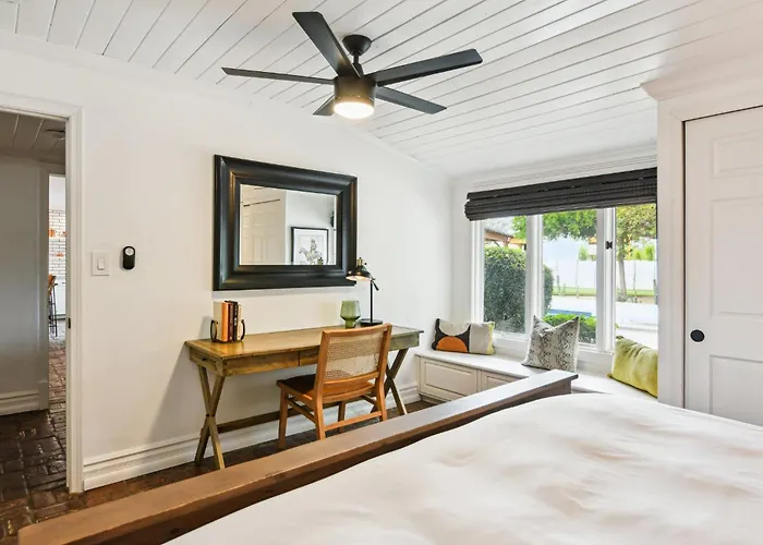 Luxe Desert Compound Private Heated Pool Holiday home