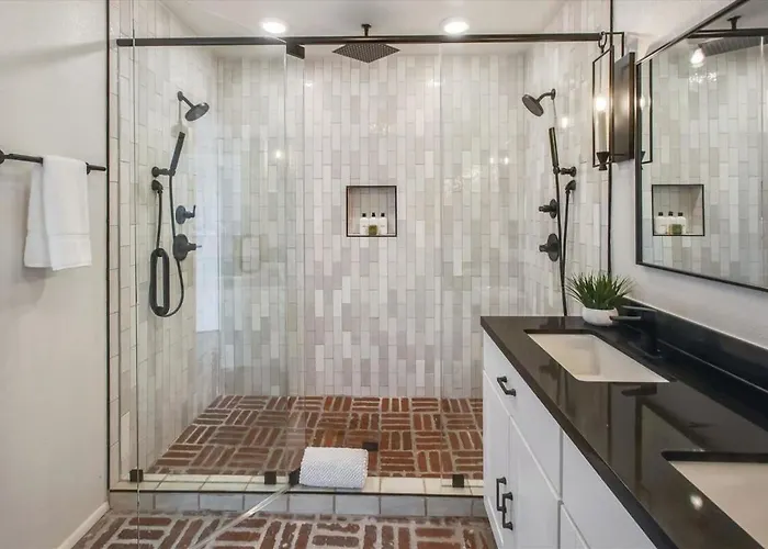 Holiday home Luxe Desert Compound Private Heated Pool